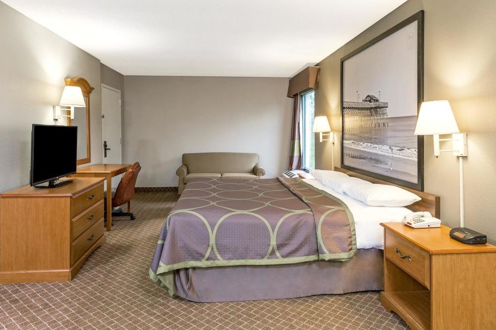 Super 8 By Wyndham Orangeburg Hotel Bagian luar foto