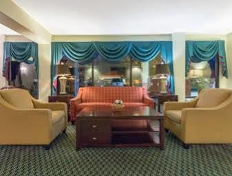Super 8 By Wyndham Orangeburg Hotel Bagian luar foto